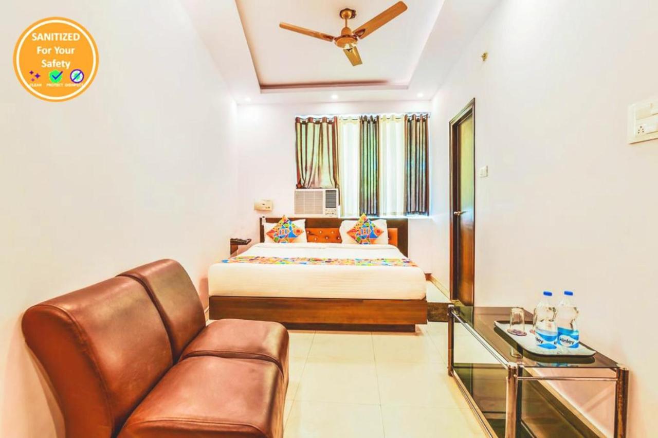 Goroomgo Rajput Charbagh Hotel